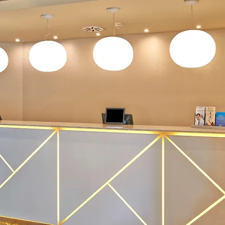 Hotel Nh Ciudad De 4*