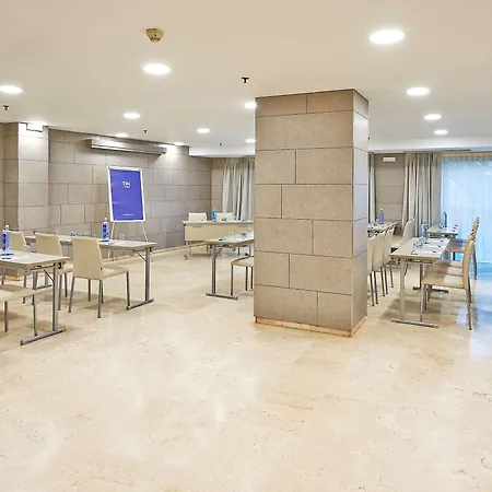 Hotel Nh Ciudad De 4*