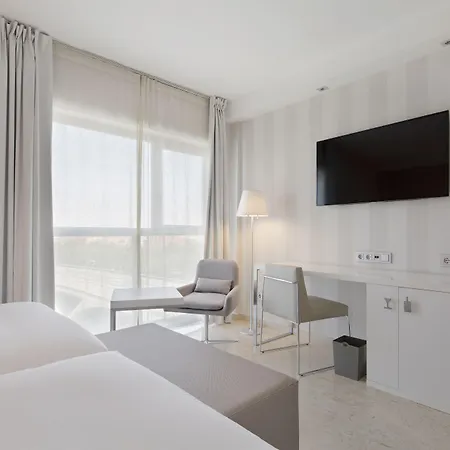 מלון Nh Ciudad De סרגוסה