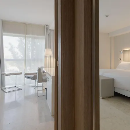 Nh Ciudad De מלון סרגוסה