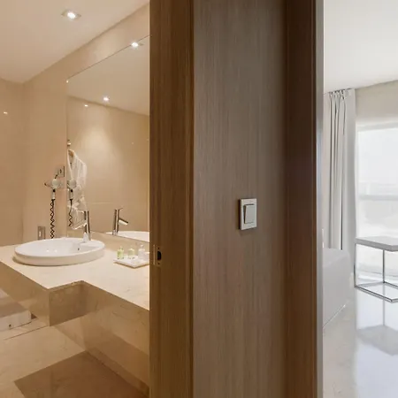 Nh Ciudad De סרגוסה