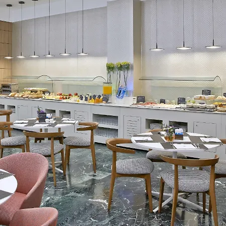 מלון Nh Ciudad De סרגוסה