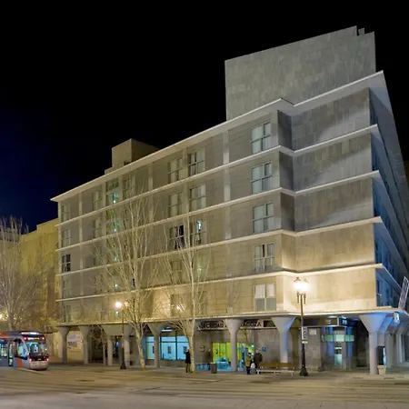 Nh Ciudad De מלון 4*