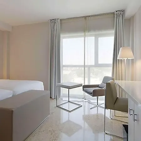 Nh Ciudad De Hotel 4*