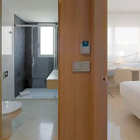 Nh Ciudad De Hotel