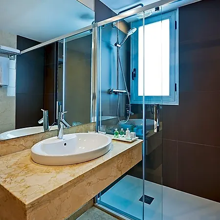 Nh Ciudad De Hotel 4*