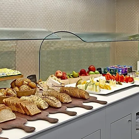 Nh Ciudad De Hotel 4*