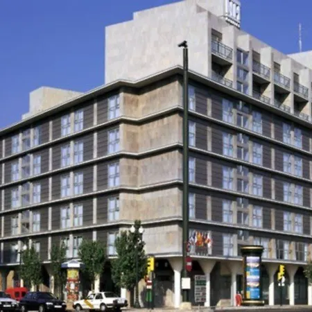 Nh Ciudad De 4* סרגוסה