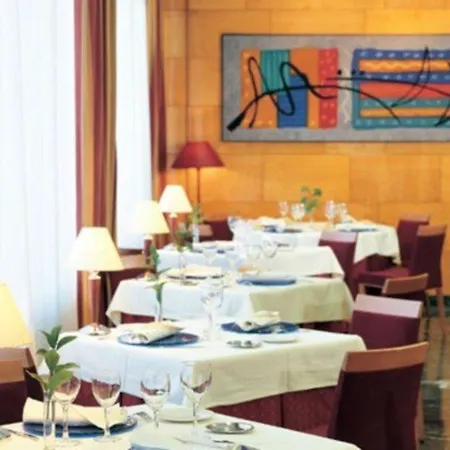 Nh Ciudad De מלון סרגוסה