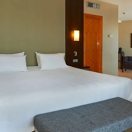 Nh Ciudad De Hotel 4*