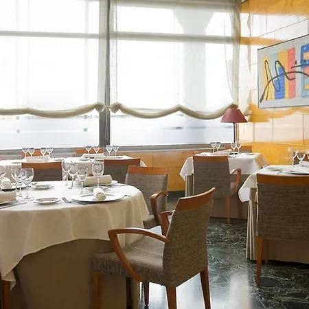 מלון Nh Ciudad De 4*