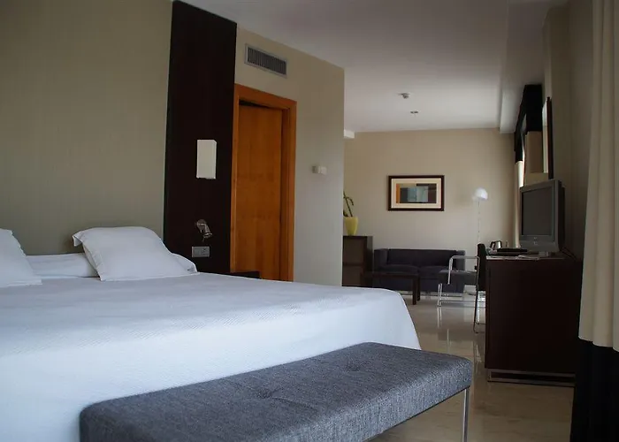 Ξενοδοχείο Nh Ciudad De 4*