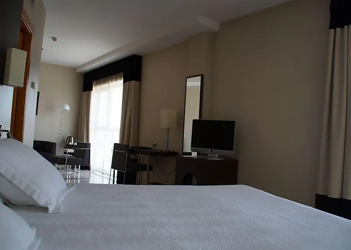 Nh Ciudad De Hotel 4*