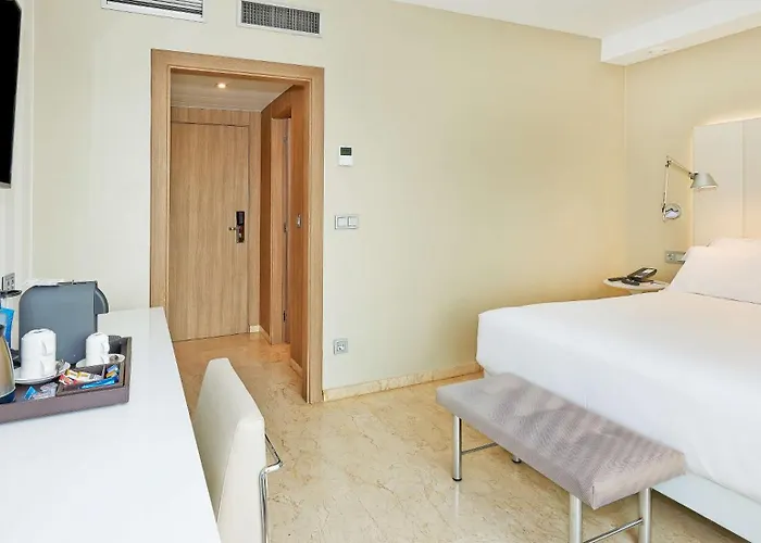 Ξενοδοχείο Nh Ciudad De 4*