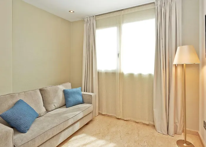 Nh Ciudad De Hotel 4*