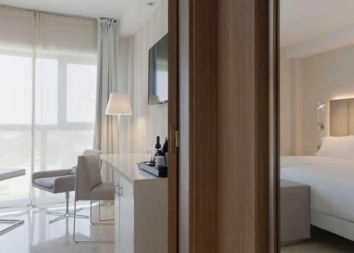 Nh Ciudad De Отель 4*