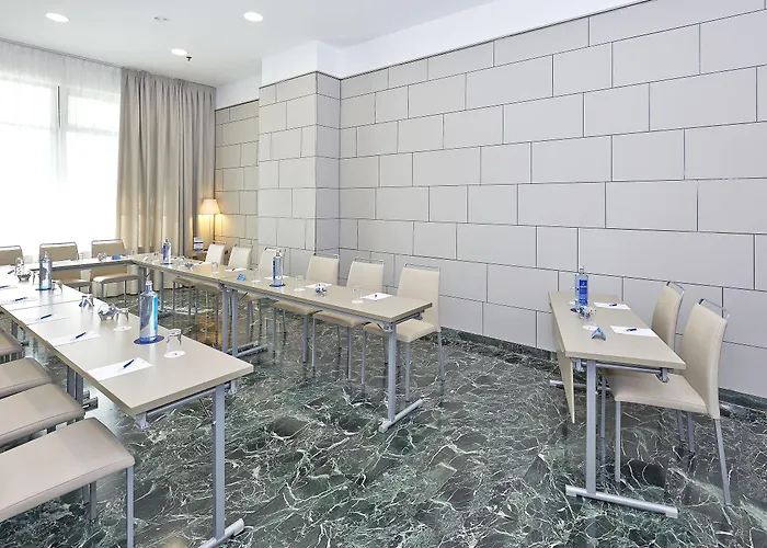 Nh Ciudad De Отель 4*