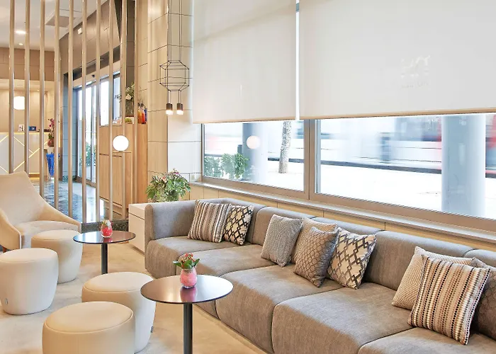 Отель Nh Ciudad De