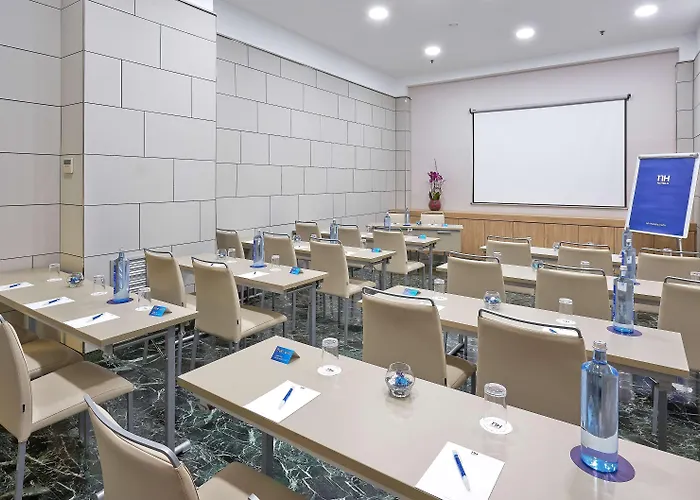 Отель Nh Ciudad De